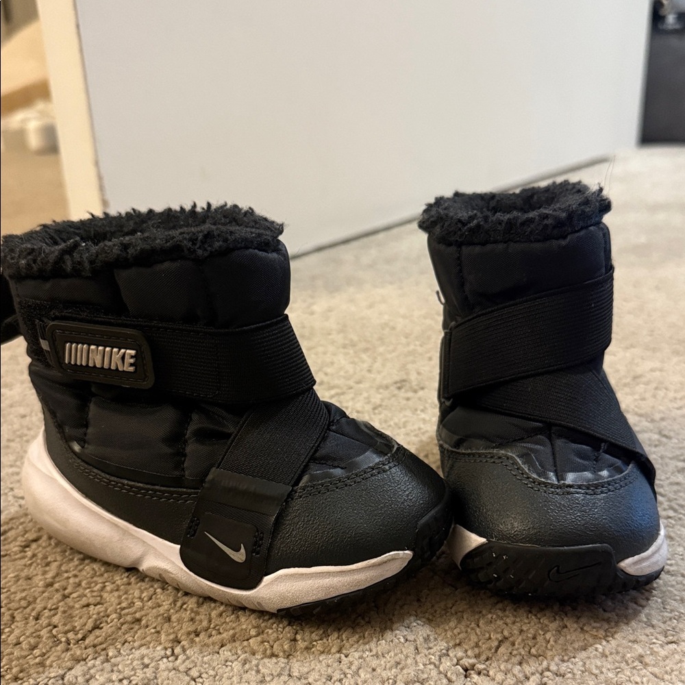 Nike Infant Black Boots with White Soles